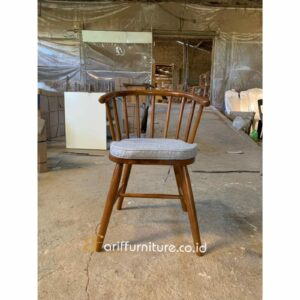 Kursi Makan Retro Modern Terbaru