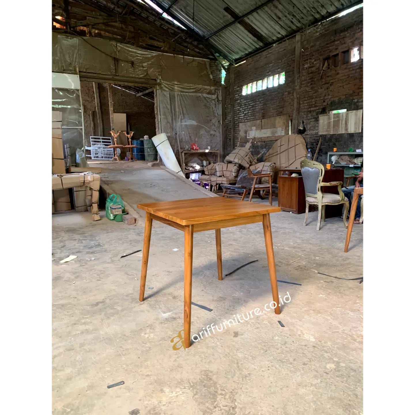 Meja Makan Cafe Modern Retro - Image 3