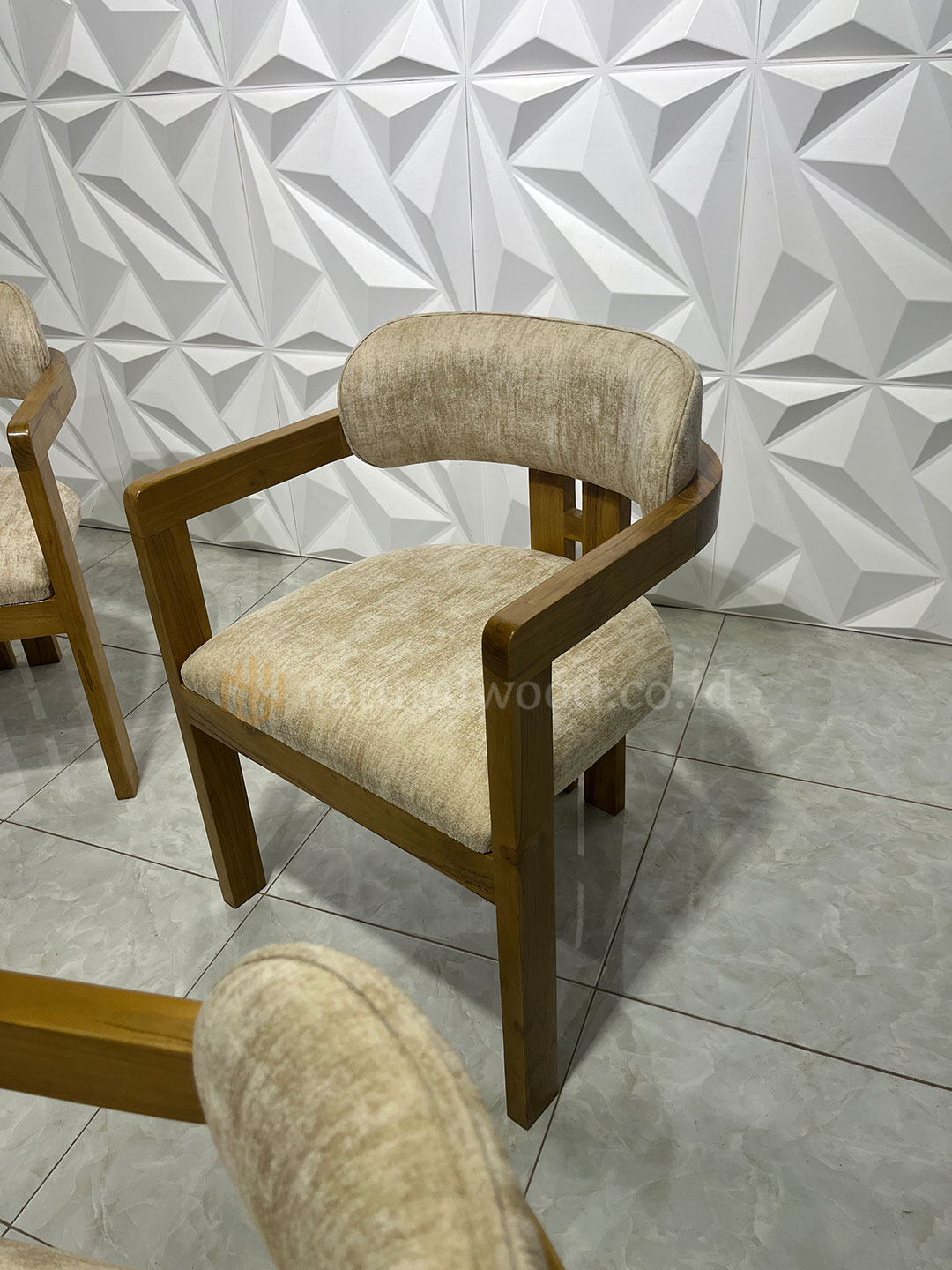 Kursi Cafe Kayu Jati Solid Minimalis (3)