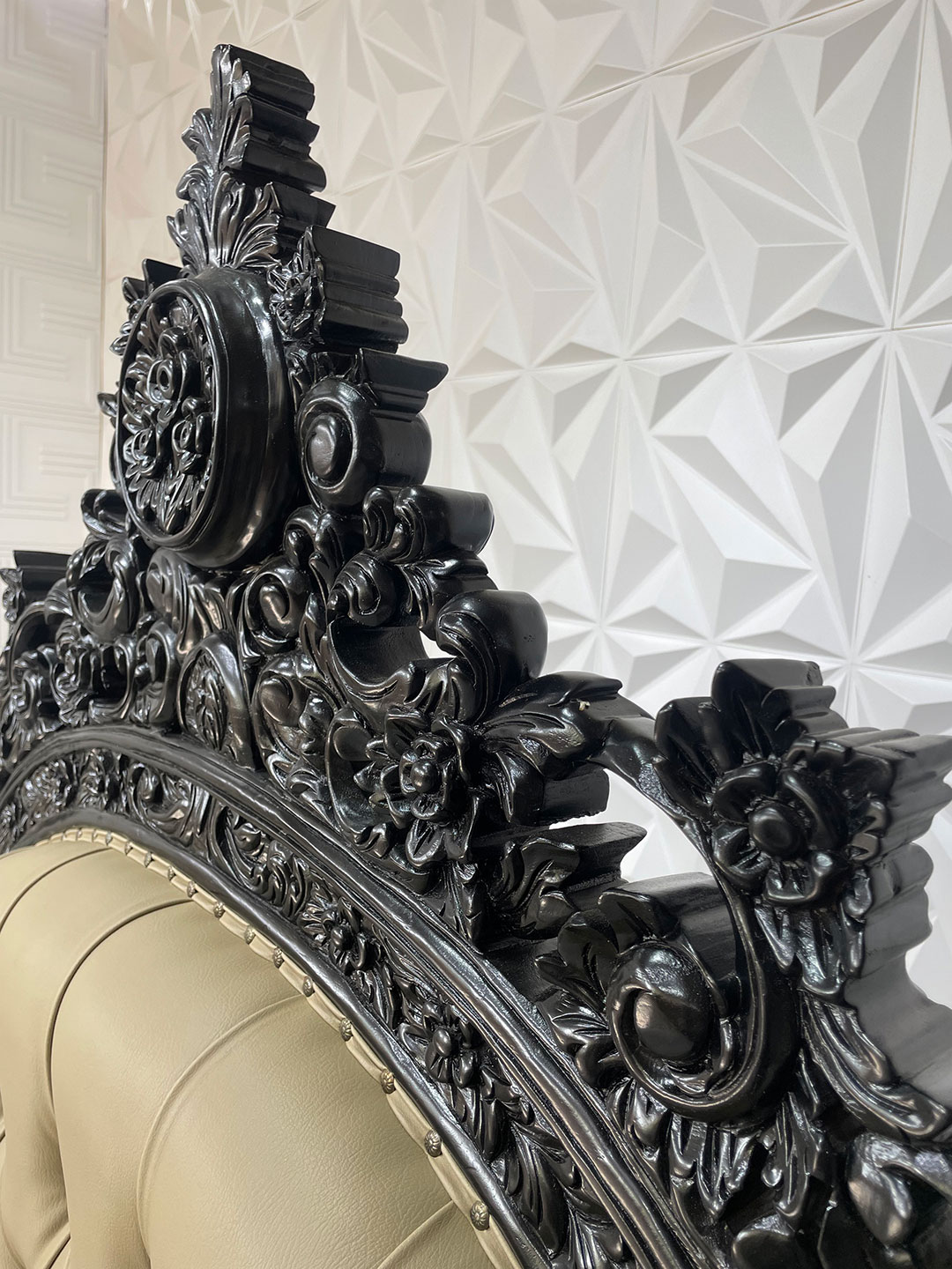 Kursi Sofa Tamu Klasik Mewah Elegan (5)