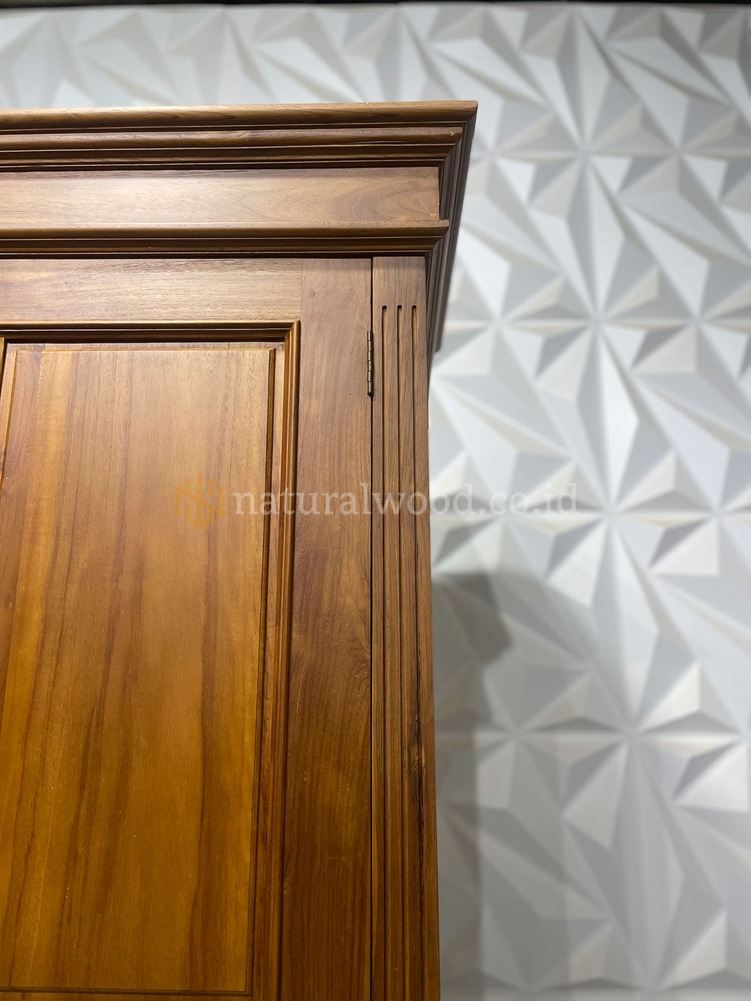 Lemari Pakaian Kayu Jati Solid Minimalis (3)