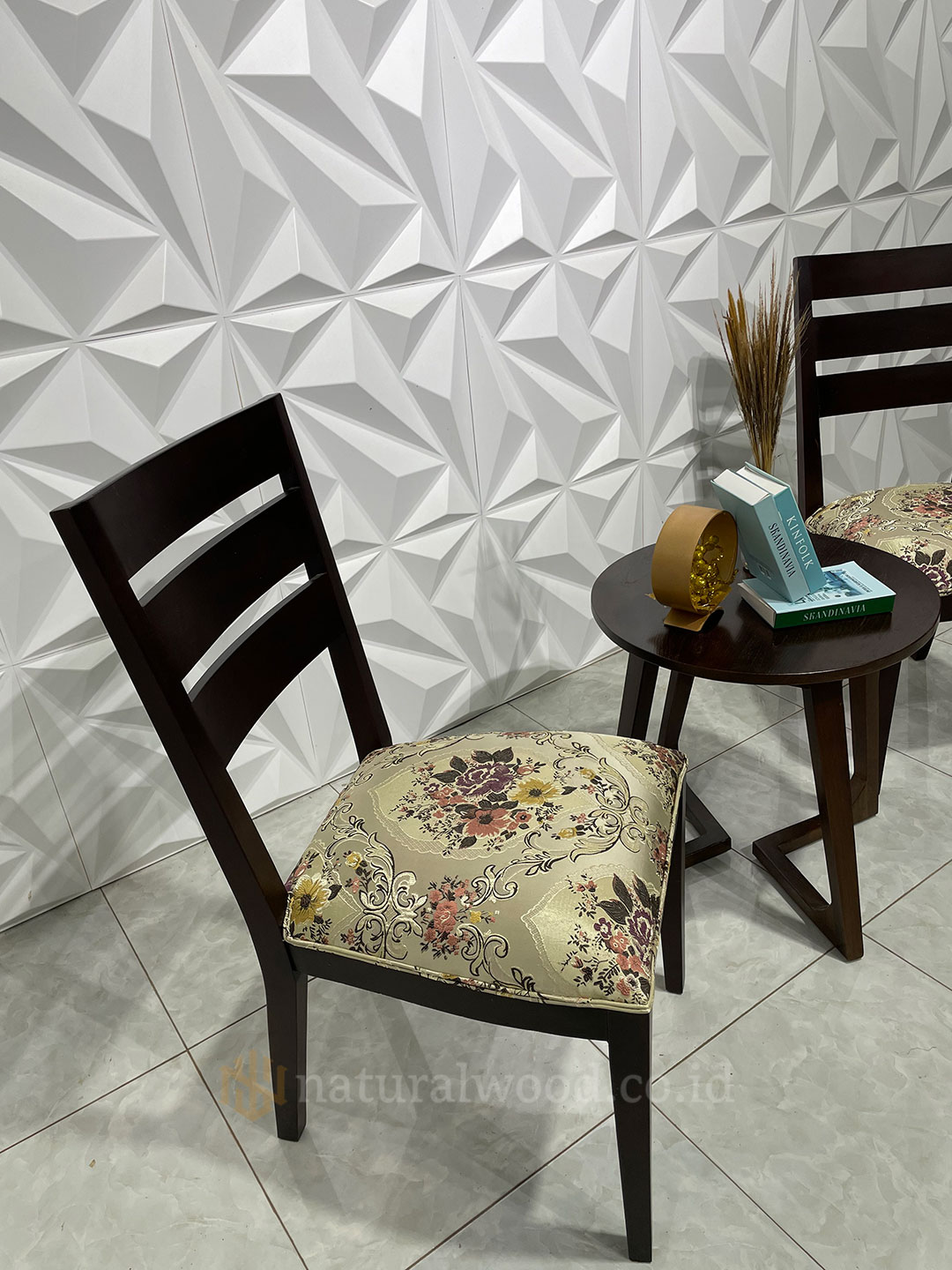 Set Kursi Teras Jati Minimalis Elegan (4)