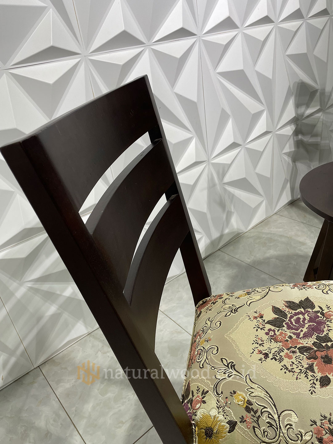 Set Kursi Teras Jati Minimalis Elegan (5)