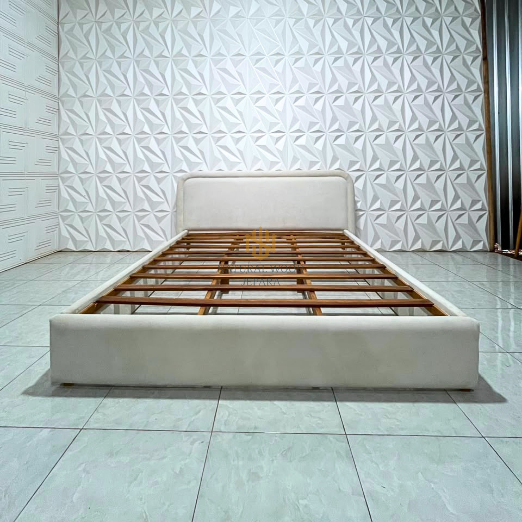 Furnitur Tidur Putih Modern Rangka Kayu Jati