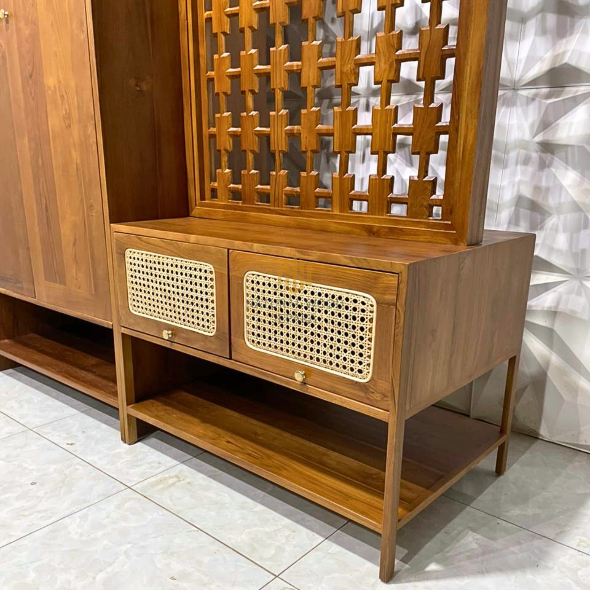 Lemari Pakaian Kayu Jati Bespoke Furniture Retro Modern
