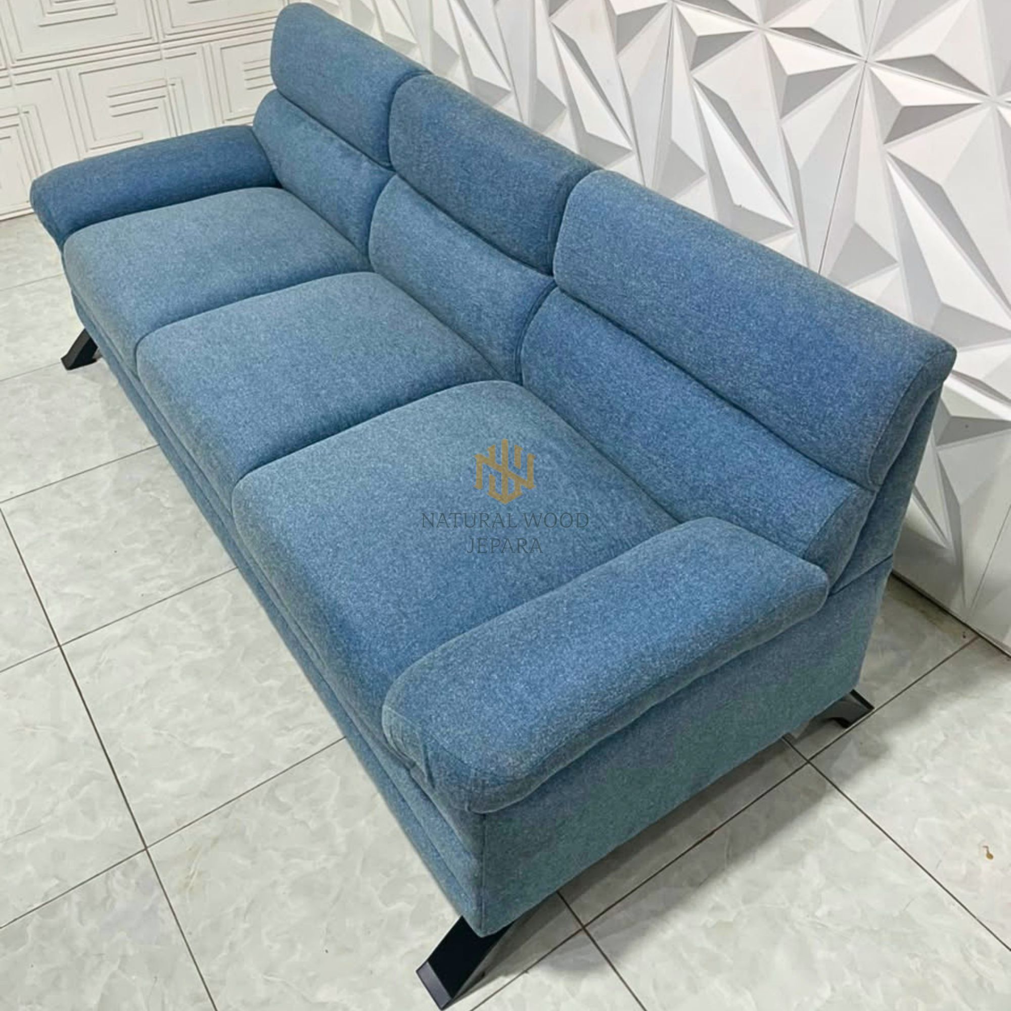 Sofa Biru Ruang Tamu 3 Dudukan Rangka Kayu Jati Kaki Besi