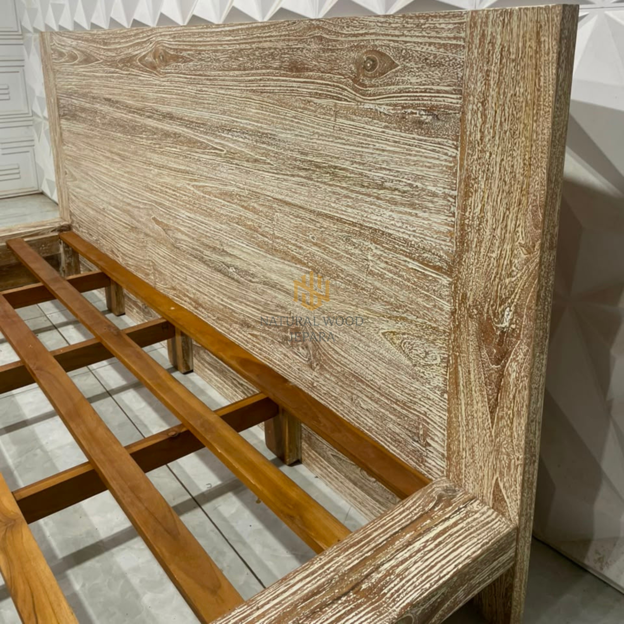 Tempat Tidur Jati Model Rustic Minimalis Vintage Retro